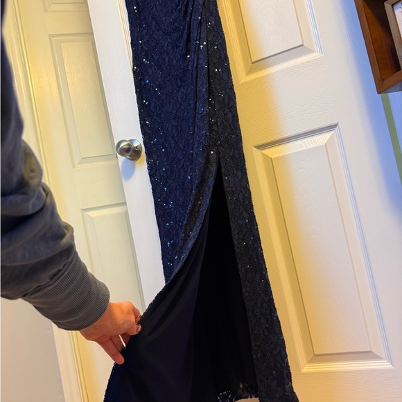 Ralph Lauren Midnight Blue Sequin and Lace Formal Gown-8 - Picture 5 of 9